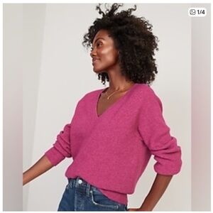 Old Navy Pink V-Neck Sweater - Medium
